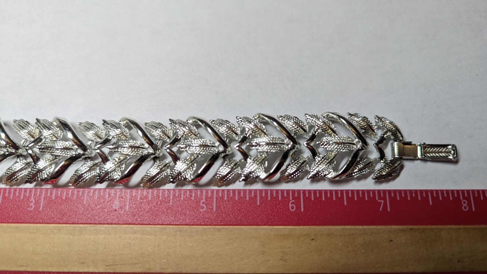 VINTAGE CORO BRACELET SIGNED ABOUT 7 1/2″ LONG