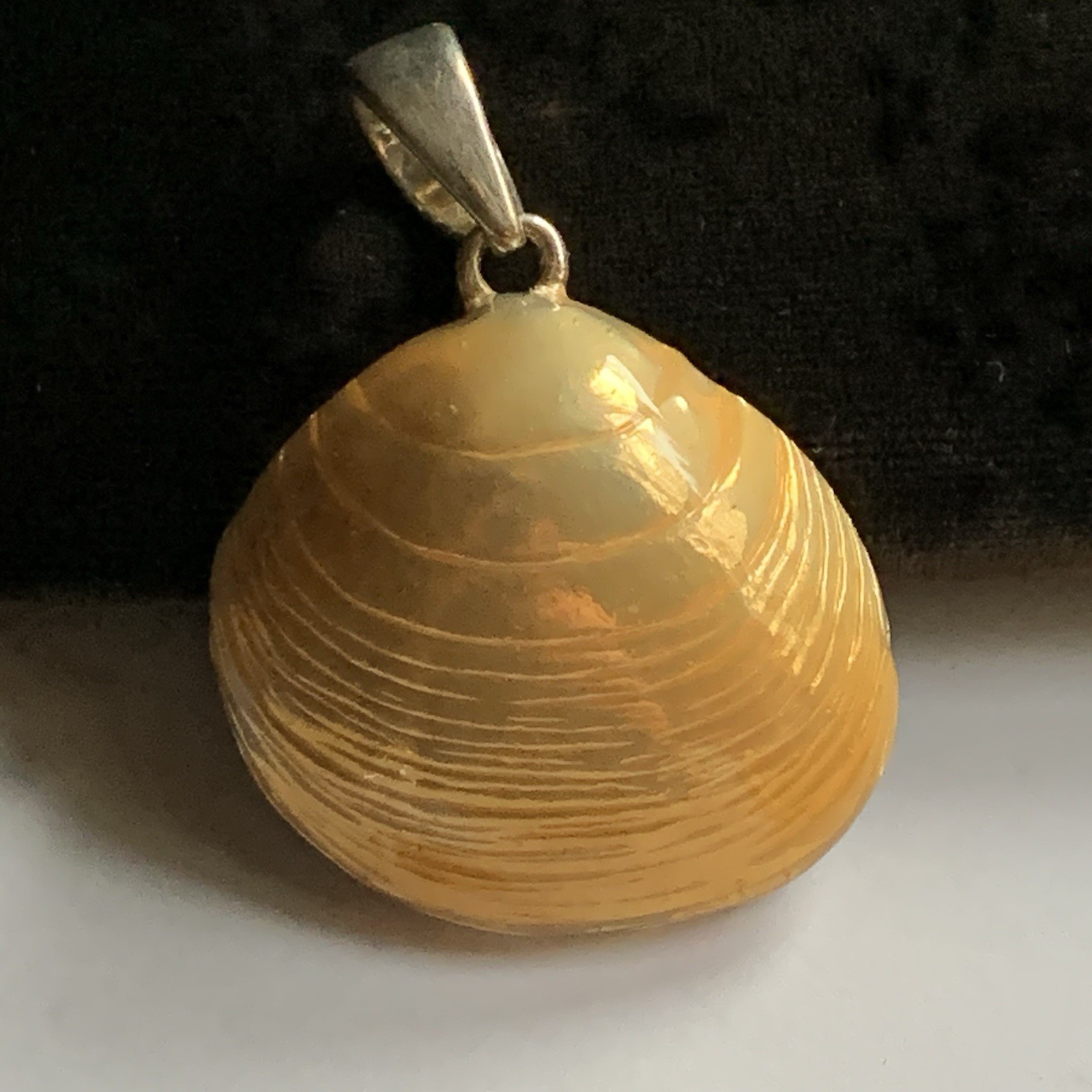 Signed MJ Vintage Silver tone and Orange Sea Shell Pendant Nautical Beach