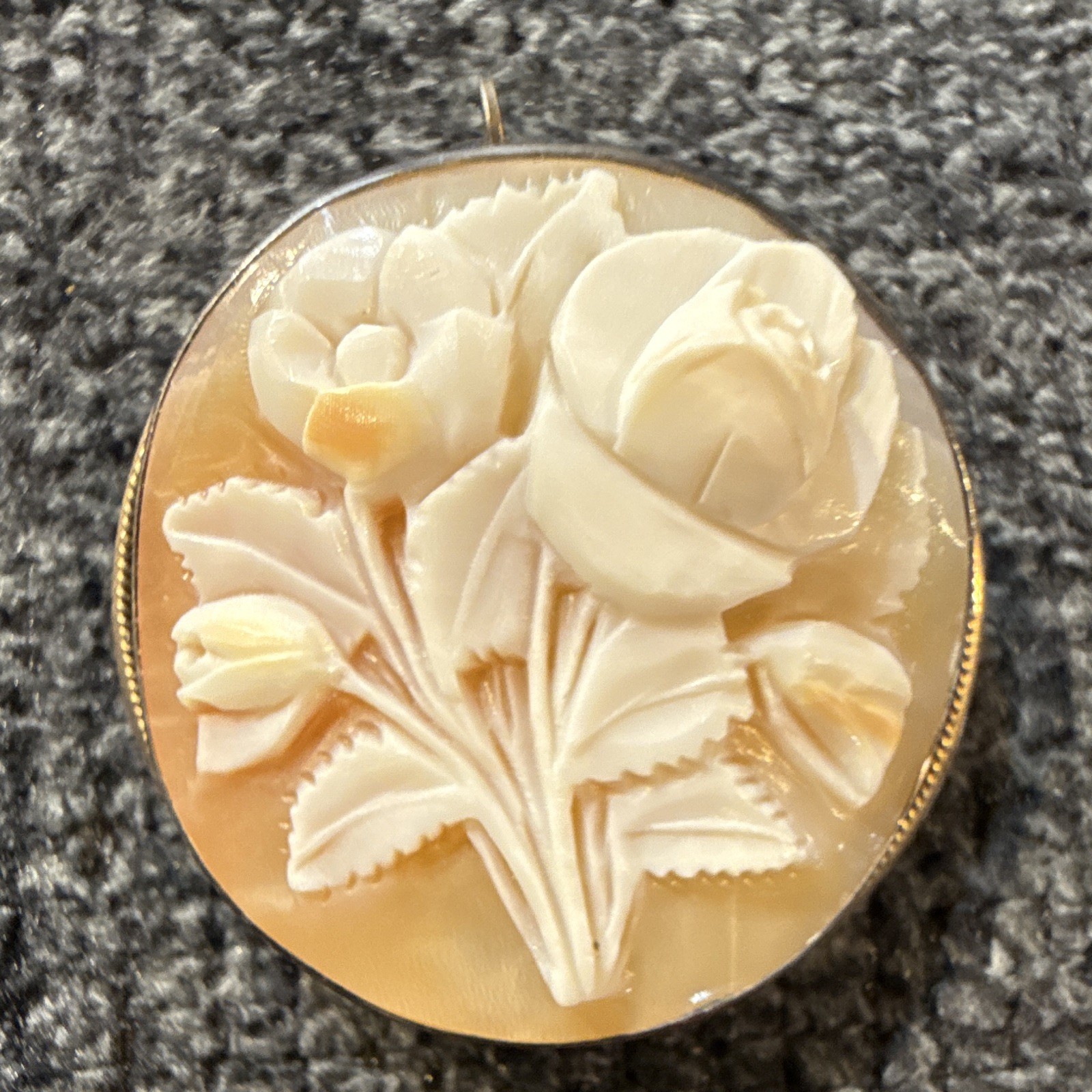 Round Shell Cameo Floral Brooch, Silver Tone Frame, Beige Stone
