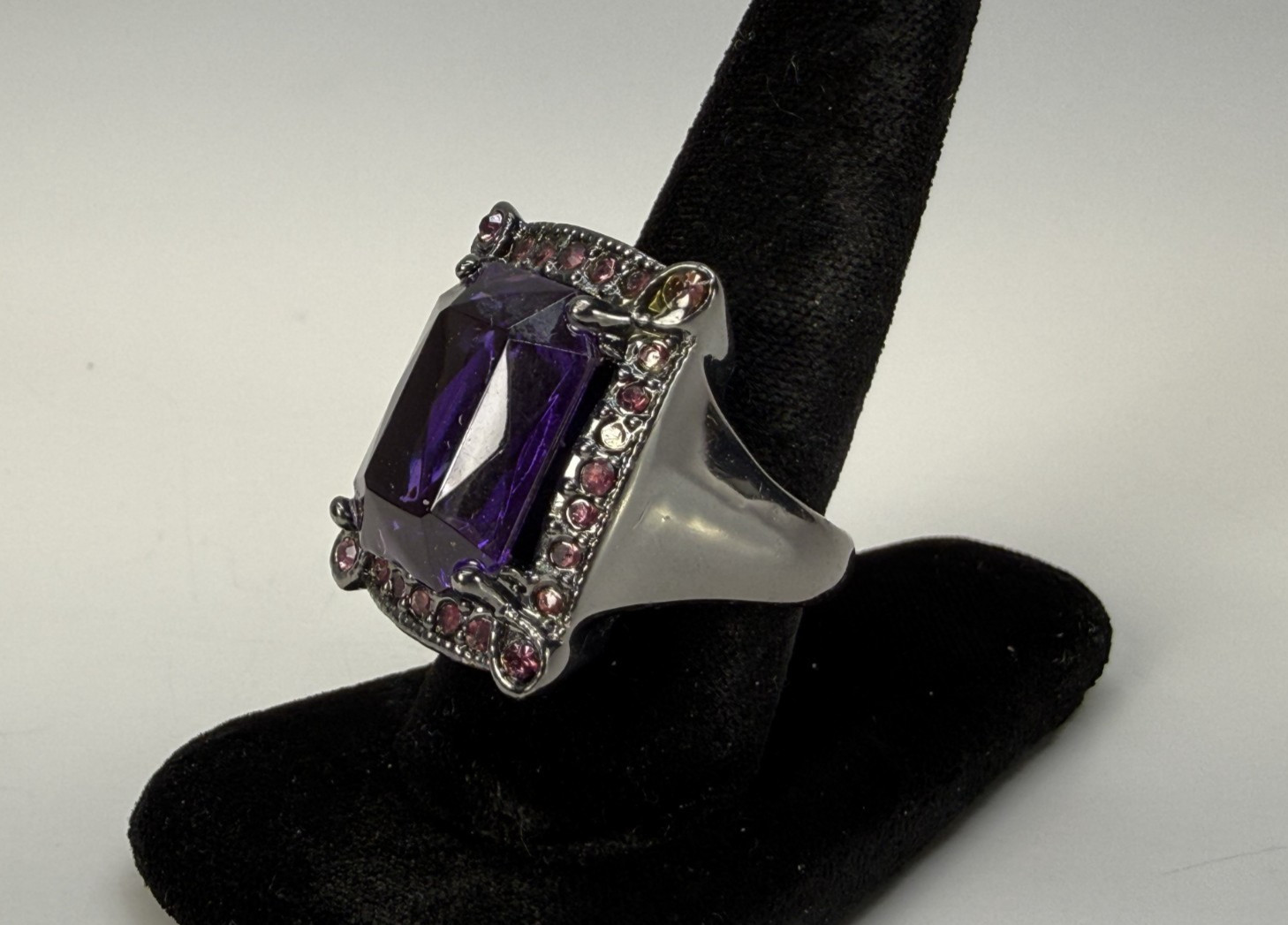 Vintage Faceted Purple Pink Rhinestone Gunmetal Large Ring Size 8