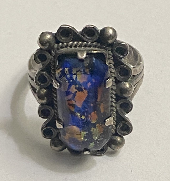 Vintage Mexico, Sterling and Foil Art Glass Ring Ladies Size 7 Blue And Amber