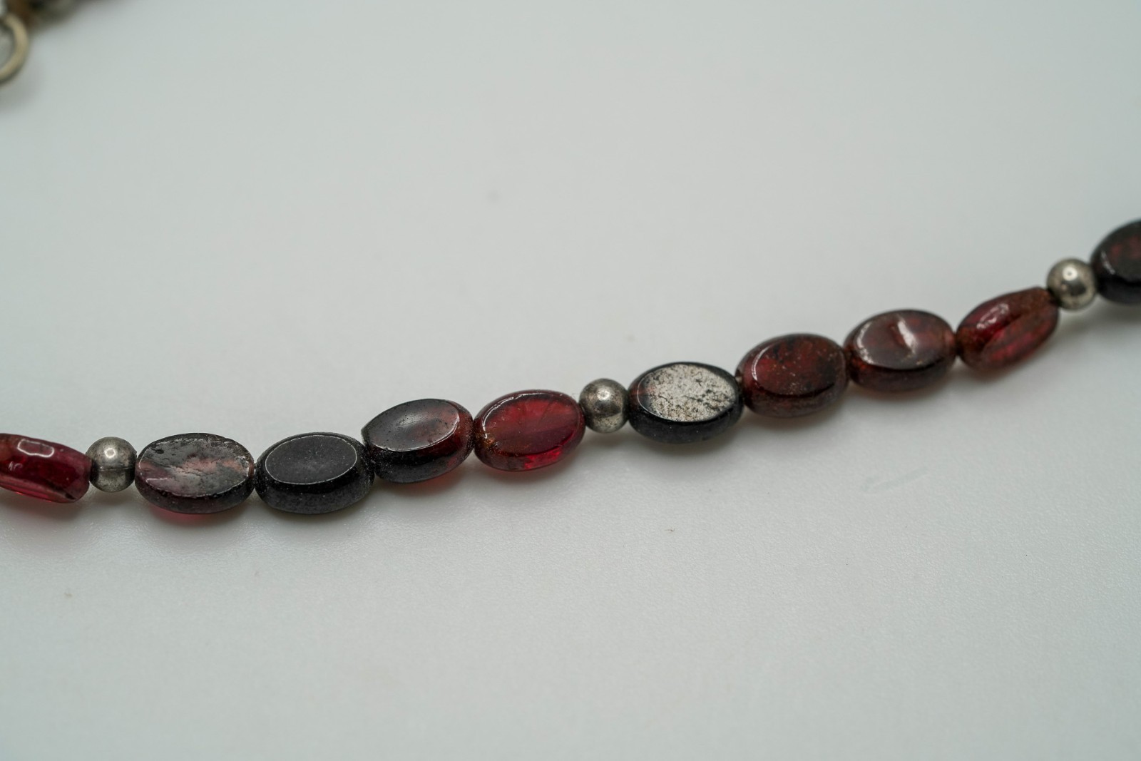 Vintage Boho Sterling Silver Garnet Bead Necklace 18″ x 5mm JB39