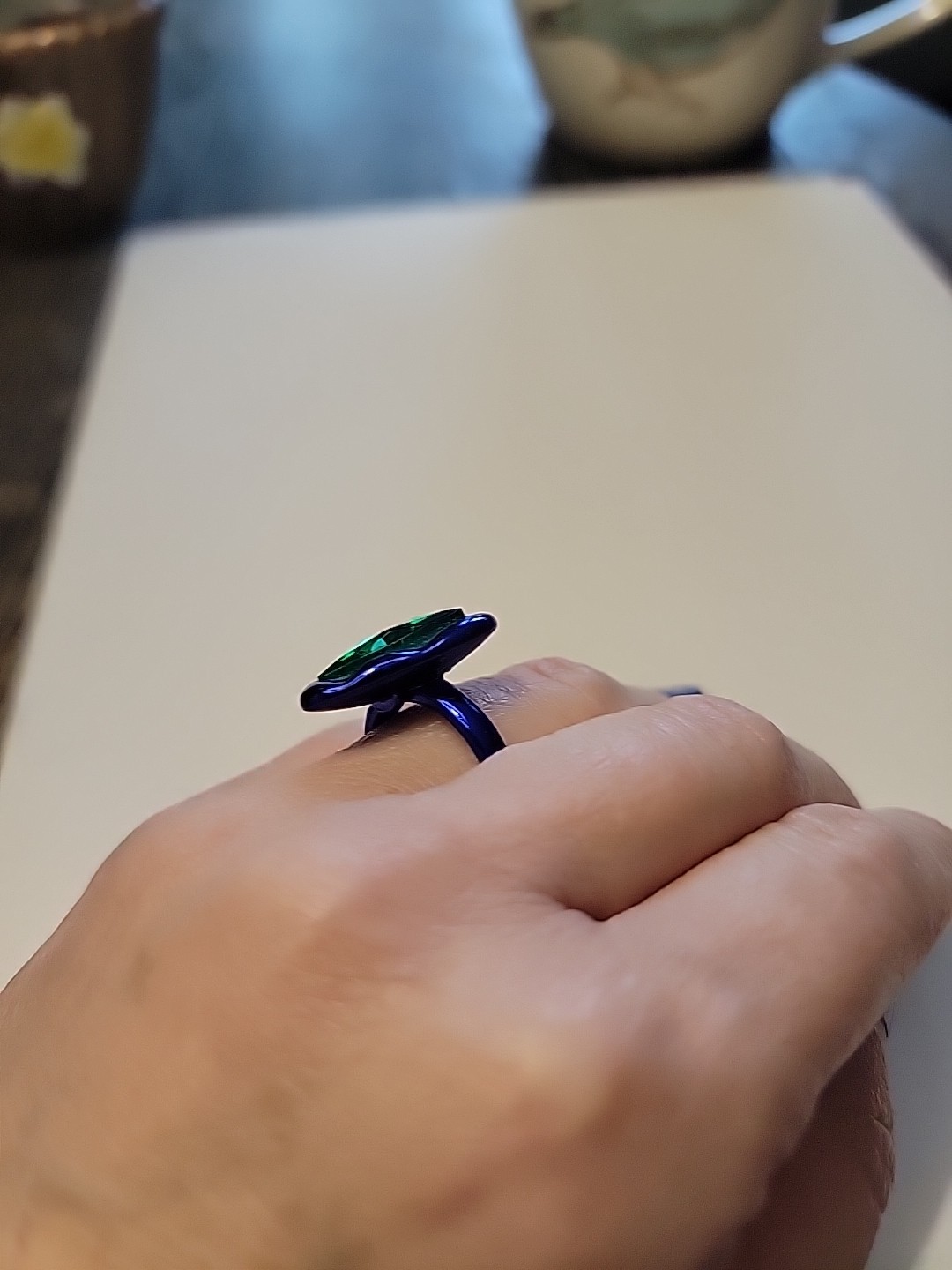 Pretty Vintage Costume Ring Featuring Trillion Cut Emerald Crystal Size 8