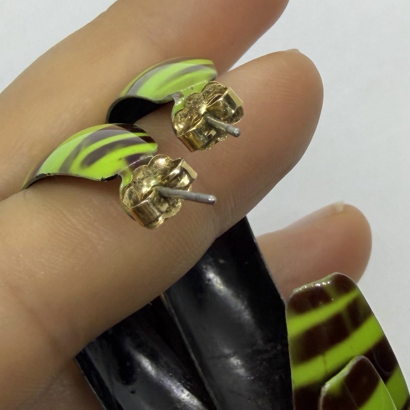 Vtg Big 80s Lime Green Earrings Black Enamel Stripe Hoop Statement Drop Post