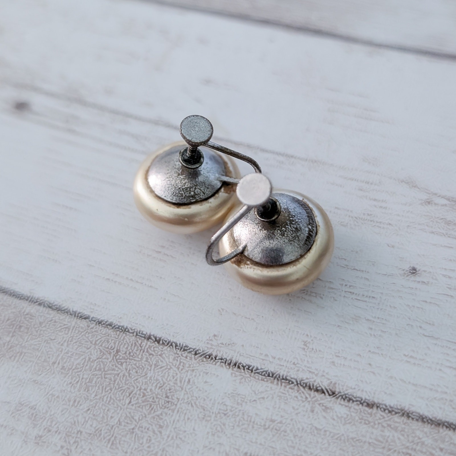 Vintage Screw On Earrings Cream 5/8″ Faux Pearl Stylish Classic Earrings
