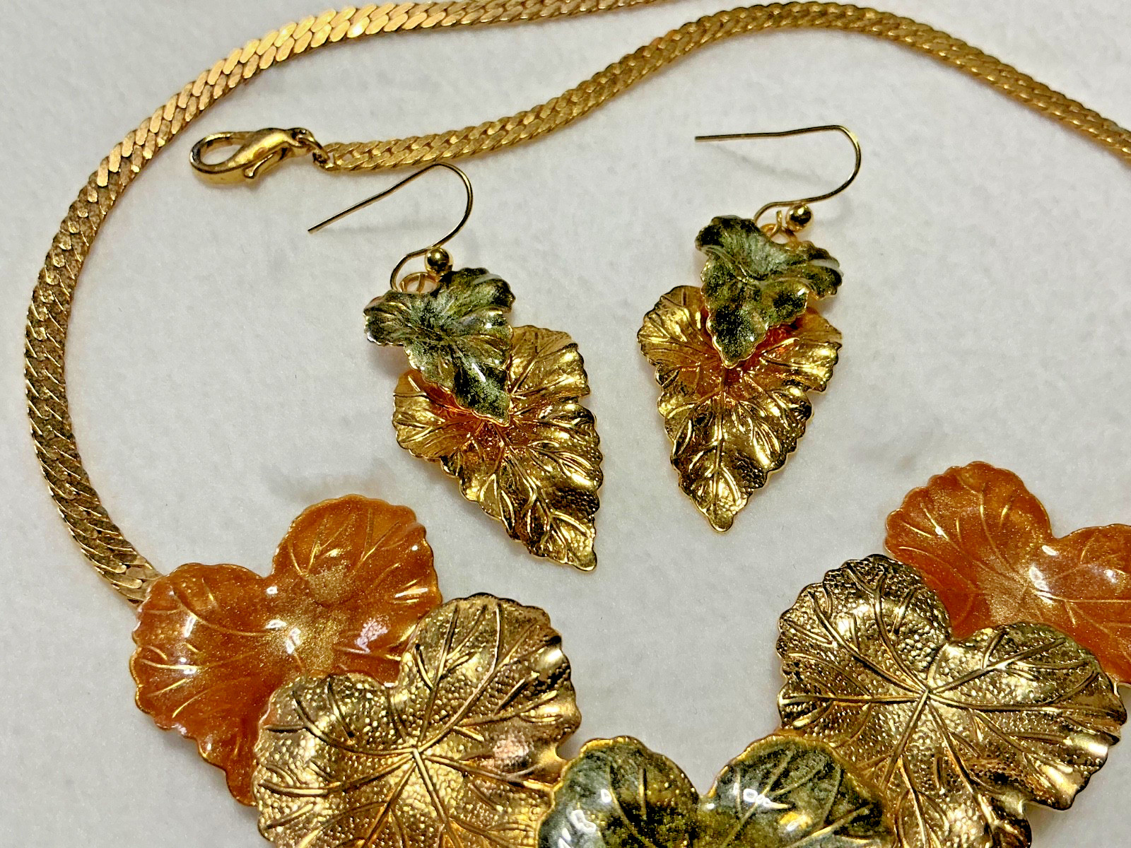 Vintage Estate Gold Tone Leaf Necklace and Earrings Gold, Red, Green Enamel