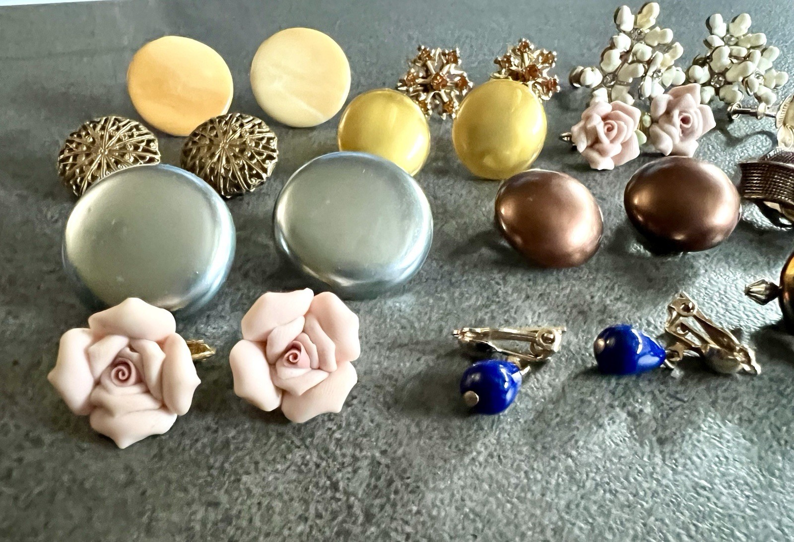 Vintage Costume Jewelry Lot Clip On / Screw Back Earrings 13 Pain