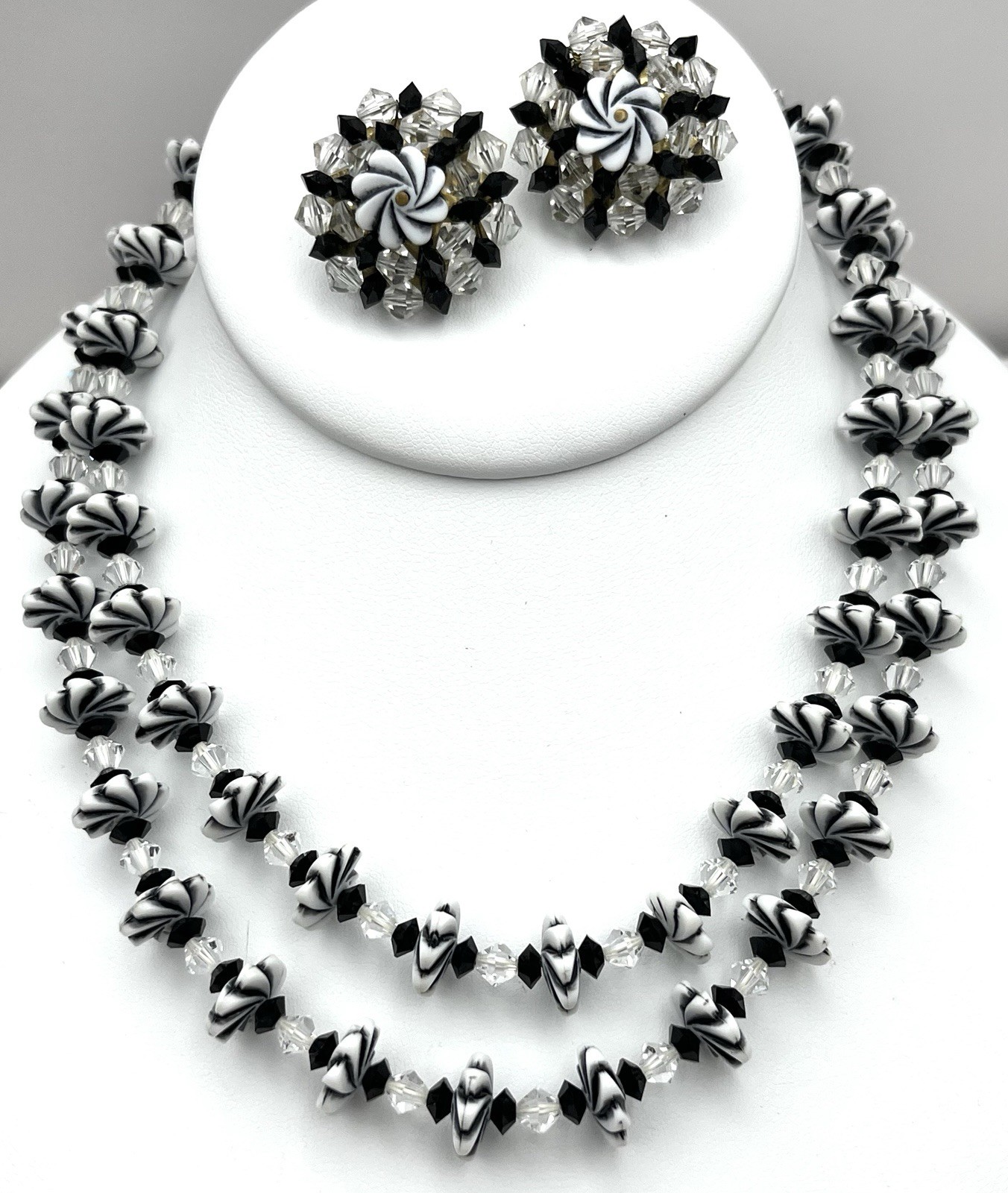 Vintage WHITE & BLACK Plastic FLOWER Two Strand Necklace & Earrings SWIRLY