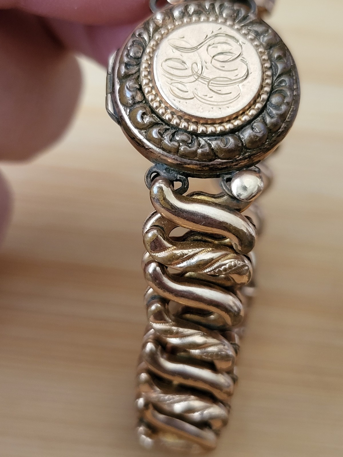 Antique DFB Co Sweetheart Round Locket Expansion Bracelet Pre-Carmen Gold Filled