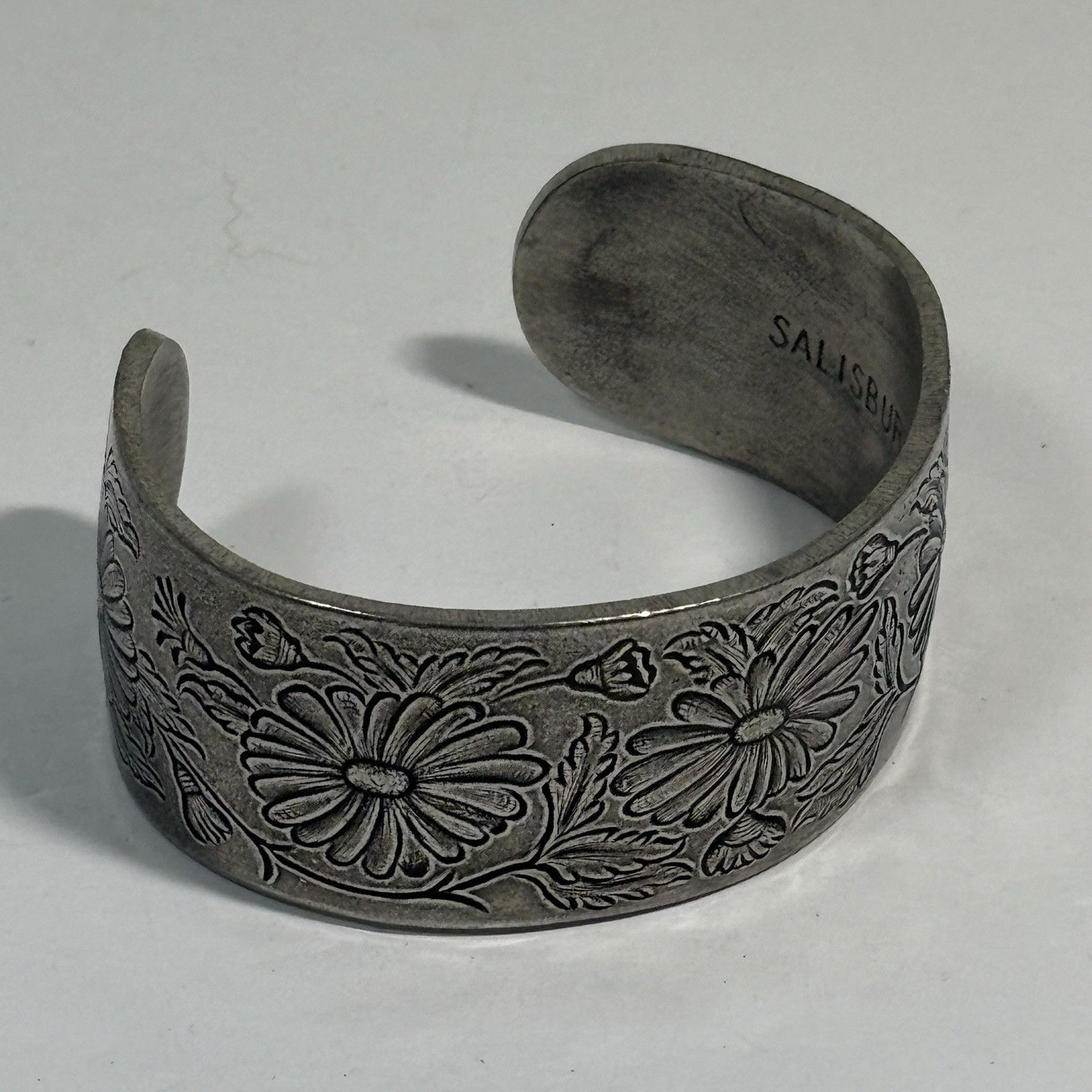 Vintage Salisbury Pewter Cuff Bracelet September Birthday Flower Daisy