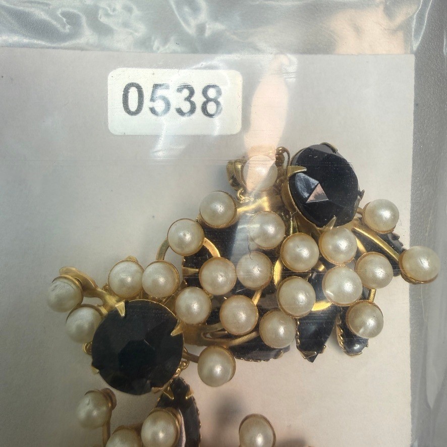 Beaujewels Vintage Large Brooch and Earring Set Black Rhinestone and Faux Pearl