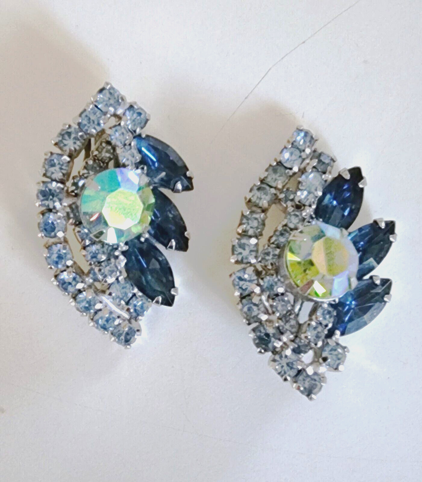 LA ROCO 60’S RHINESTONE MULTICOLOR CLIP-ON EARRINGS