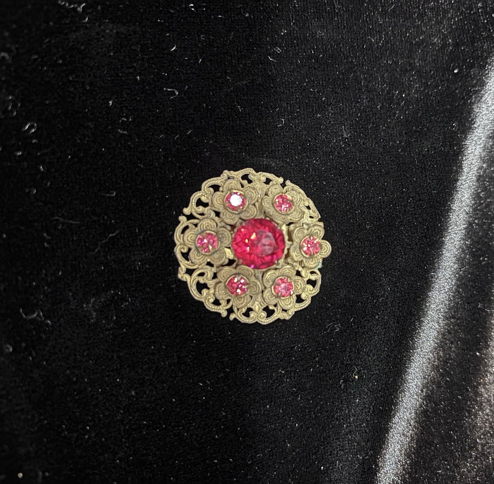 Vintage Early Coro R Marked Red Crystal Dress Clip Brooch Ornate Gold Tone. Rare