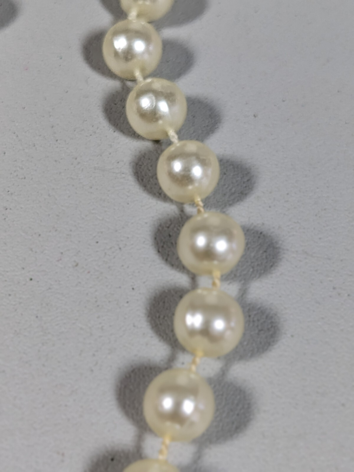 Vintage Ivory Color Faux Pearl 8mm Acrylic Bead Necklace 17.5 inch
