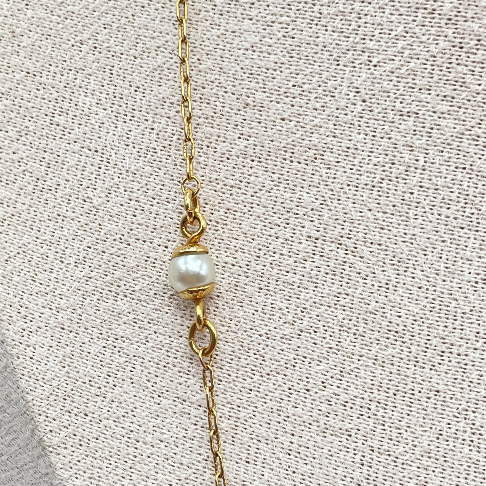 Nina Ricci Gold-Tone Oval Link Chain Spaced Freshwater Pearls Station Necklace