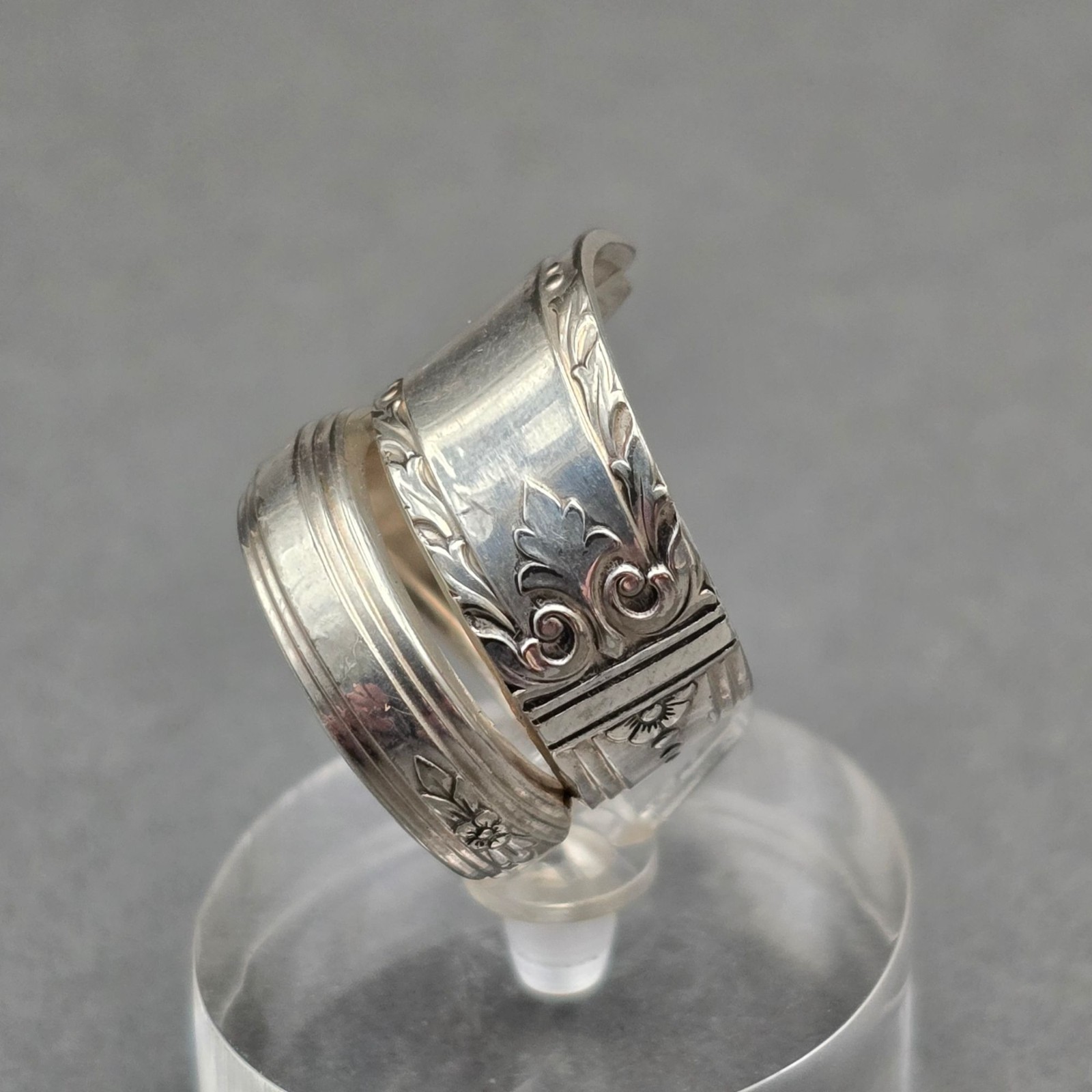 Vintage Oneida Silverplate Spoon Ring Size 6 Ornate Upcycled Statement Jewelry
