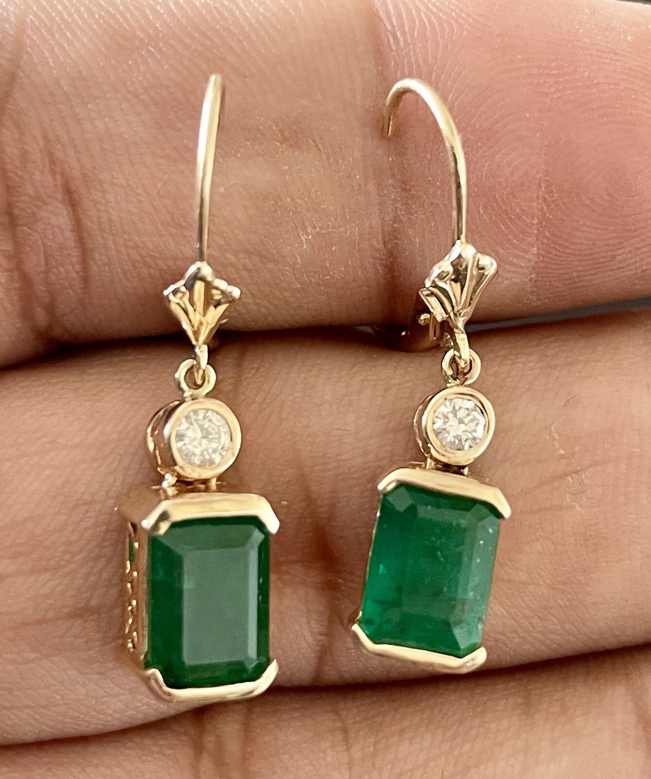 14KY Yellow Gold Emerald & Diamond Earrings (X47)