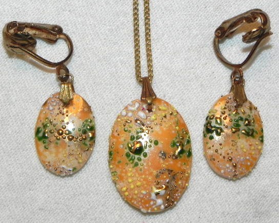Vintage Tan Peach Oval Glass Pendant Necklace Earring Set Enamel, Coralene Type