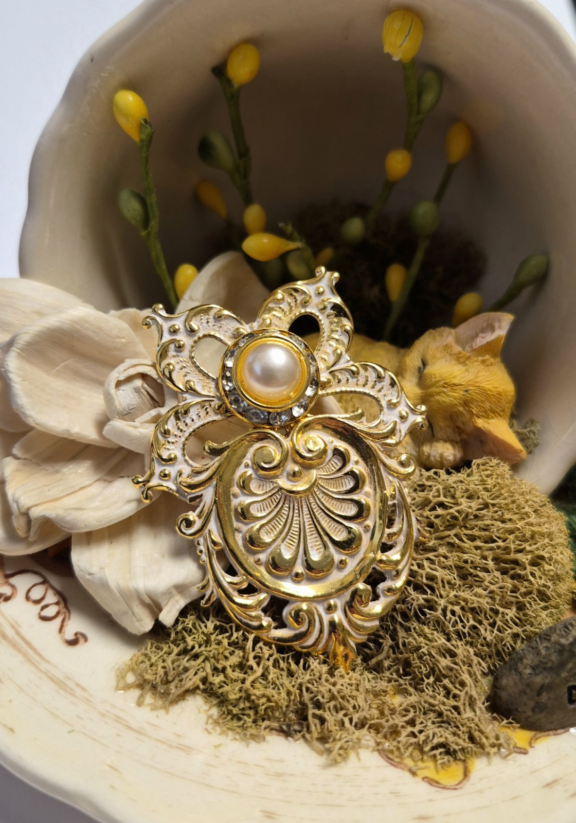 Vintage Angel Brooch Signed Jane Davis 1999 Angels of Love Gold Tone Art Nouveau