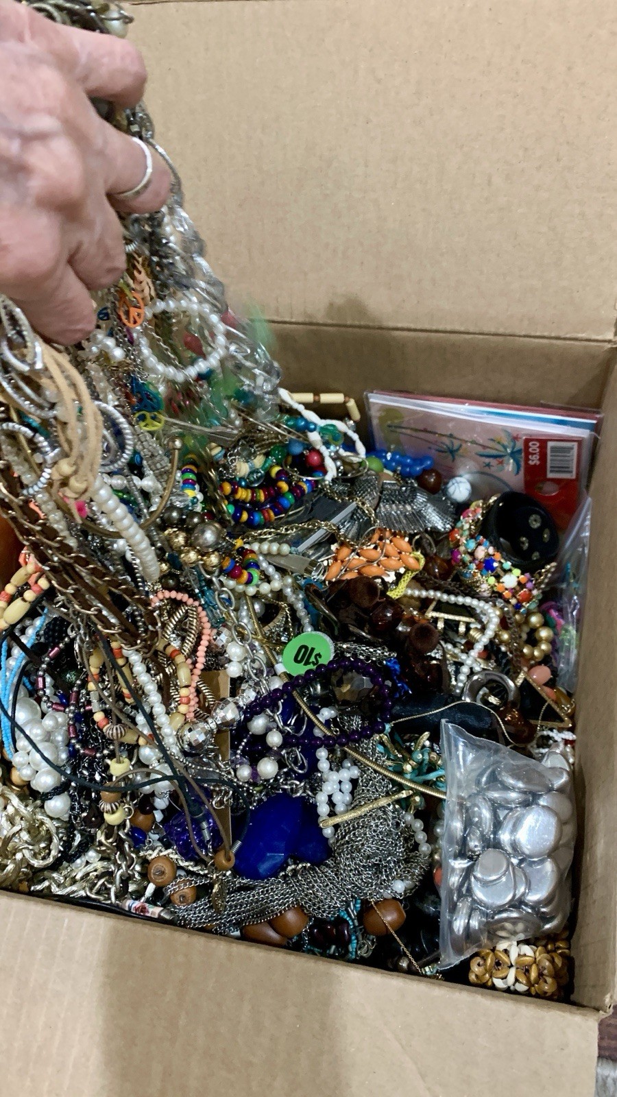 HUGE 19+ POUNDS COSTUME JEWELRY CRAFT WEAR TANGLED JUNK JEWELRY MAKERS LOT# 22
