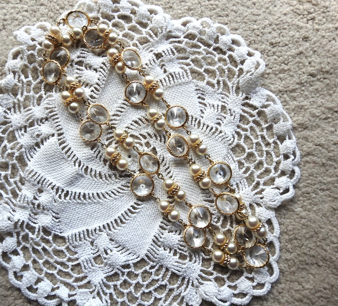 Vintage Gold Tone Faceted Crystal Pearls No Clasp Necklace 34″