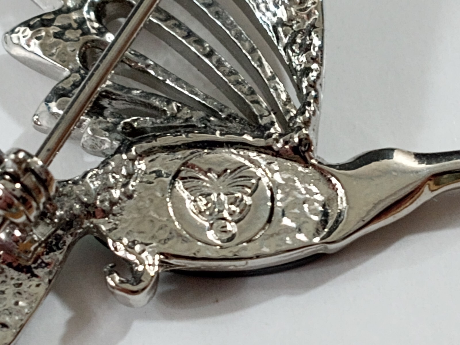 Ariki Paua Shell from New Zealand Hummingbird Brooch Pin