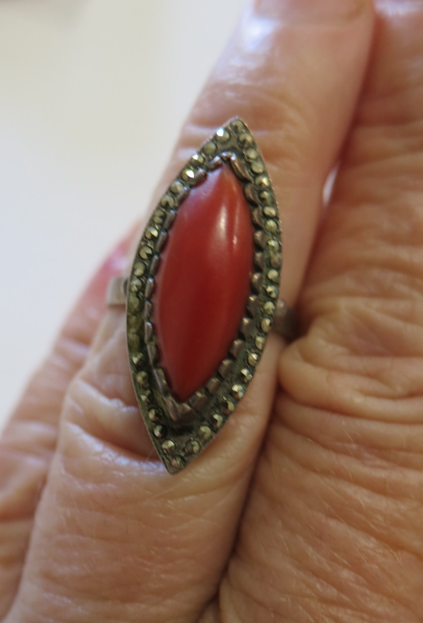 925 Sterling Silver deep red coral w/marcasite stones Ring Sz 6 5.9gram
