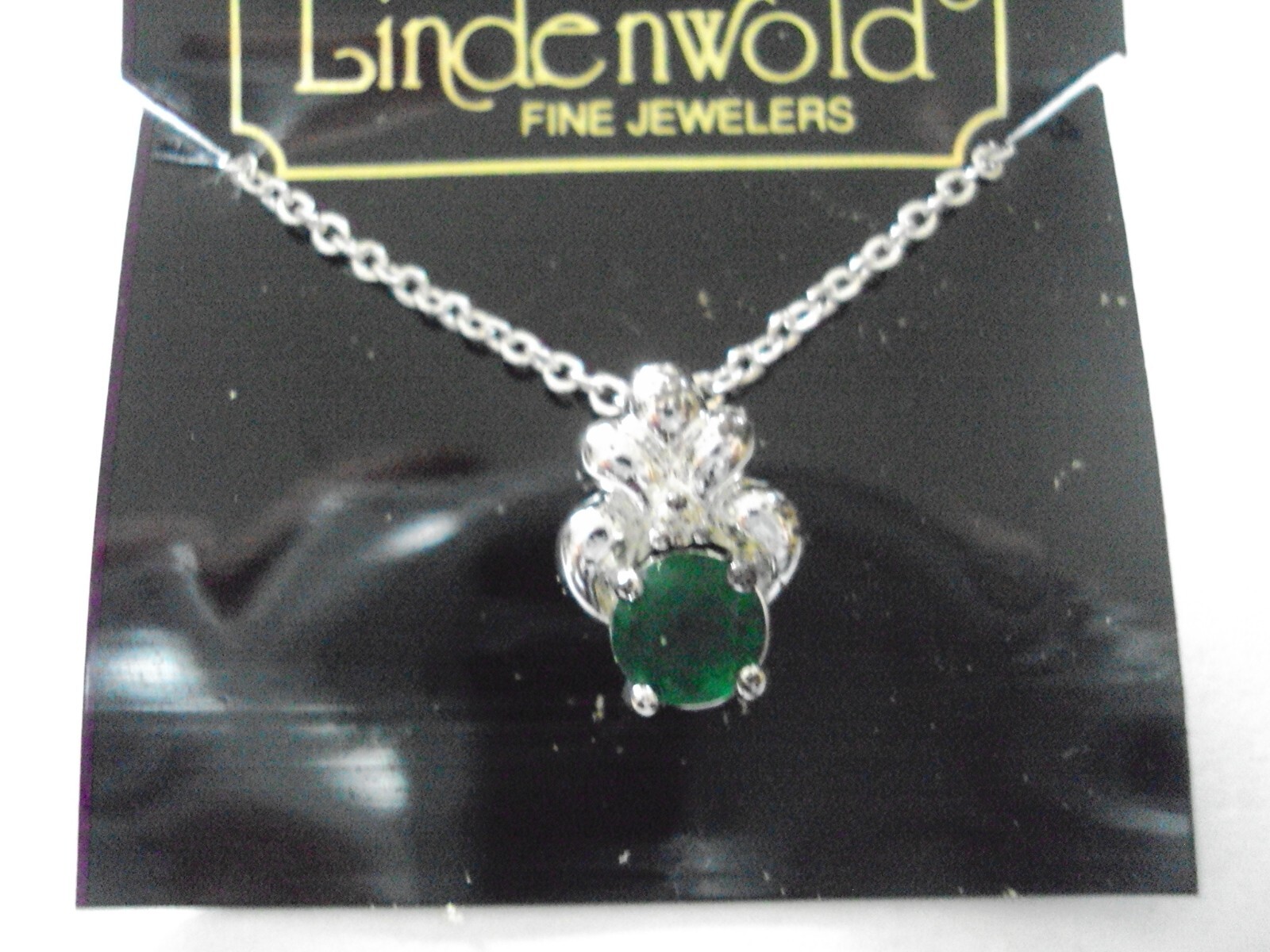 New Vintage Lindenwold Fine Jewelers Green Crystal Necklace/Pendant