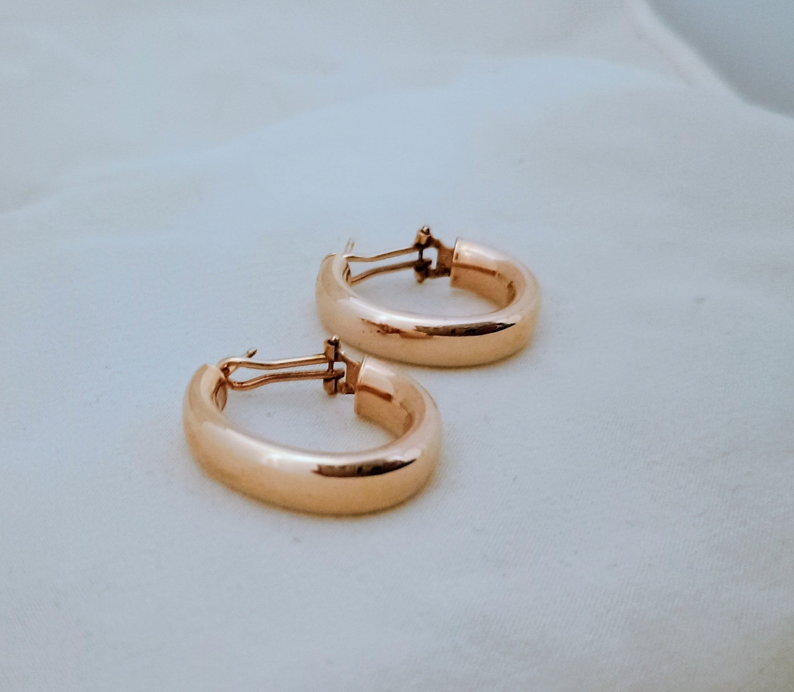 Vintage Gold Filled Hollow Hoop Earrings Unmarked 1″