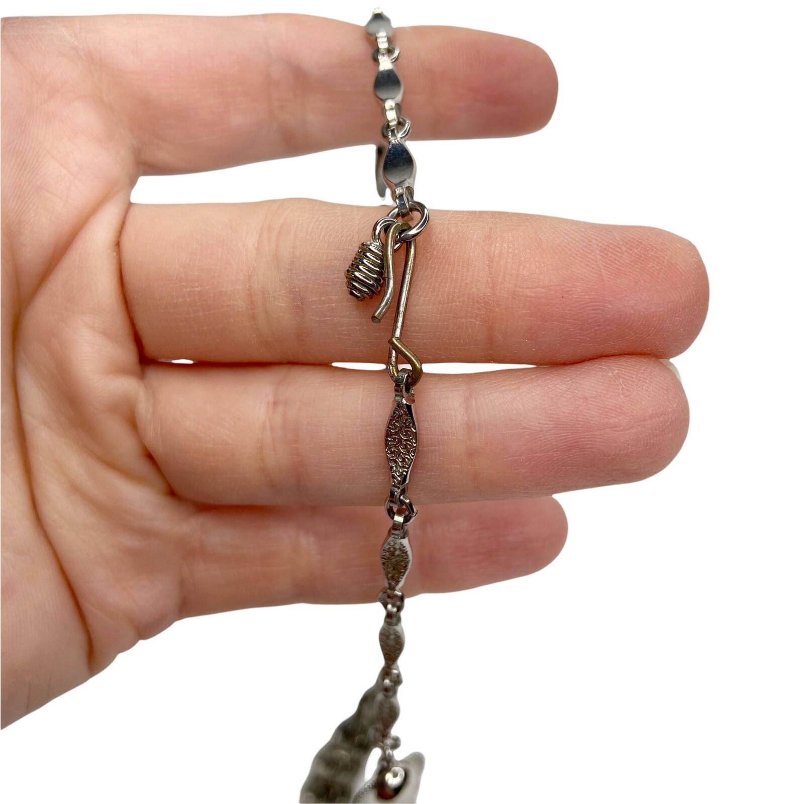 Vintage Silver Tone Articulated Linked Planchette Chain Necklace Ribbed Textured