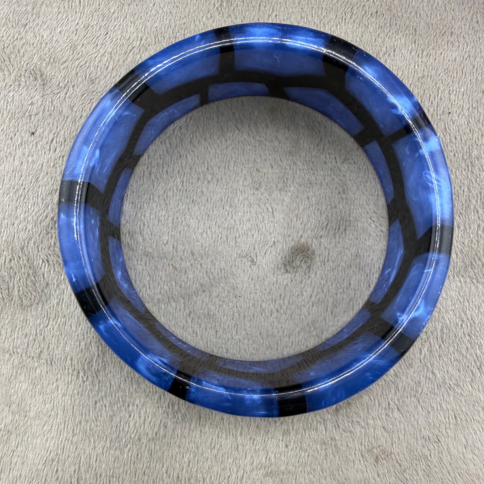 Vintage Chunky Retro Bangle Bracelet Blue and Black Acrylic 9.5”
