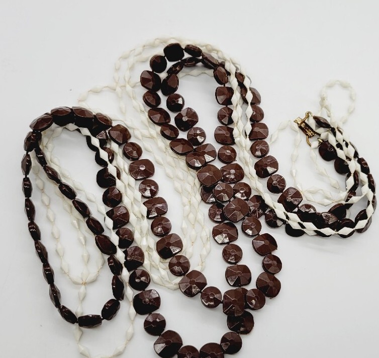 White & Brown plastic beaded Long Necklace 50 in Vintage ART DECO
