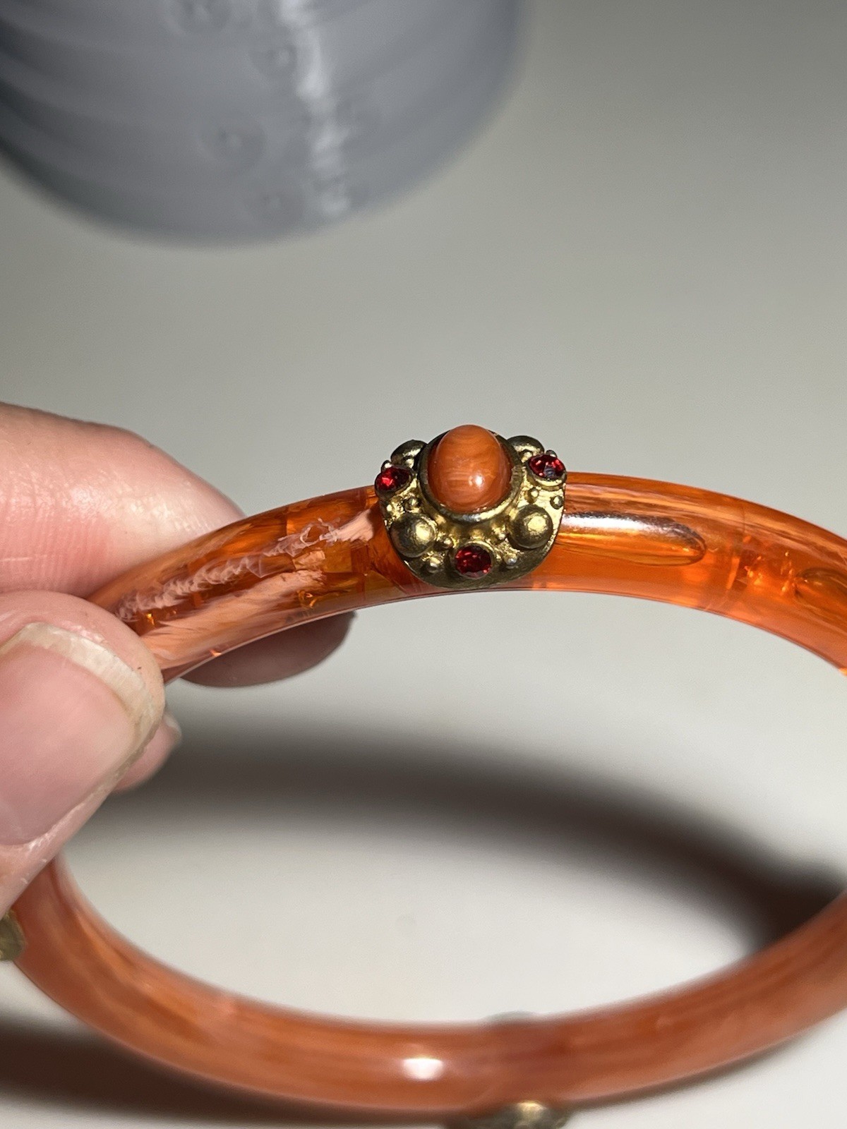 Vintage Lucite Plastic Orange Swirled Jeweled Bangle Bracelet 8.25”