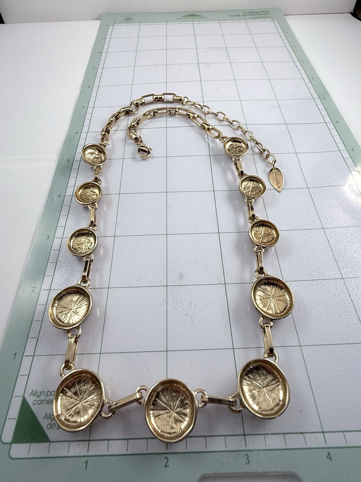 Vintage COLDWATER CREEK Smokey Gray Rhinestone Station Gold Tone Necklace 22″