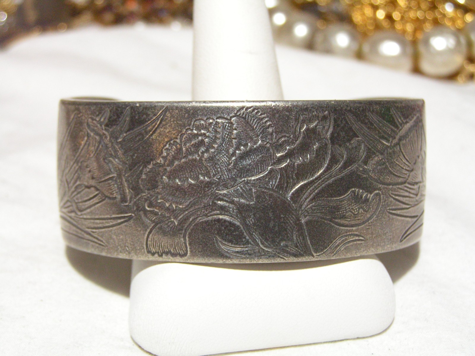 …Vintage Salisbury Pewter January Flowers Cuff Bracelet…