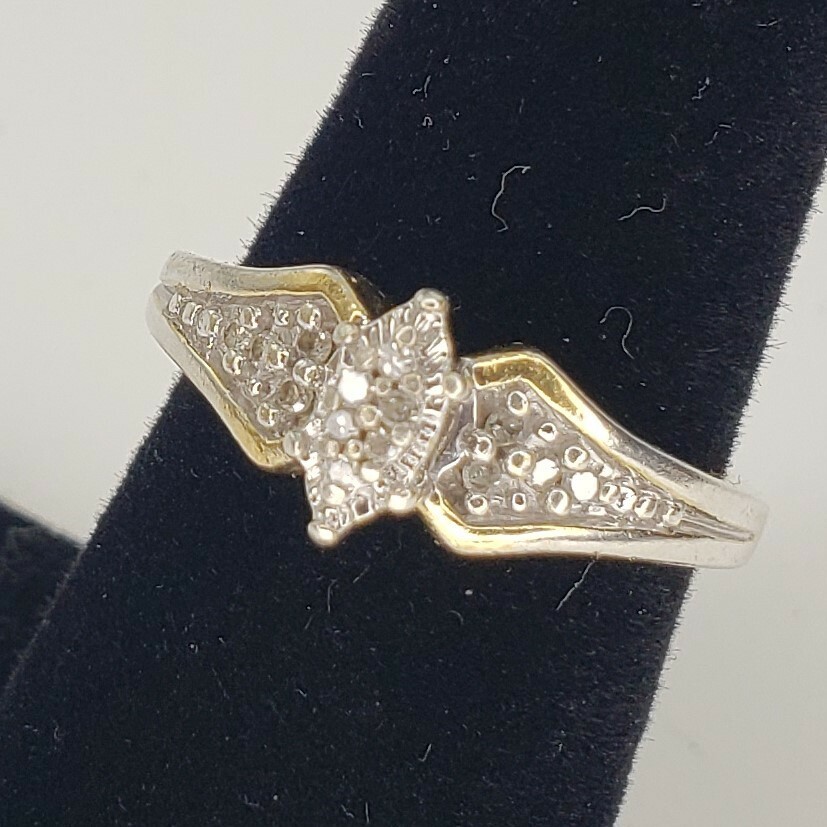 Sterling Silver Ring with 14 Small Diamonds 4.1g Size 6.5 & Gold Vermeil [6964]
