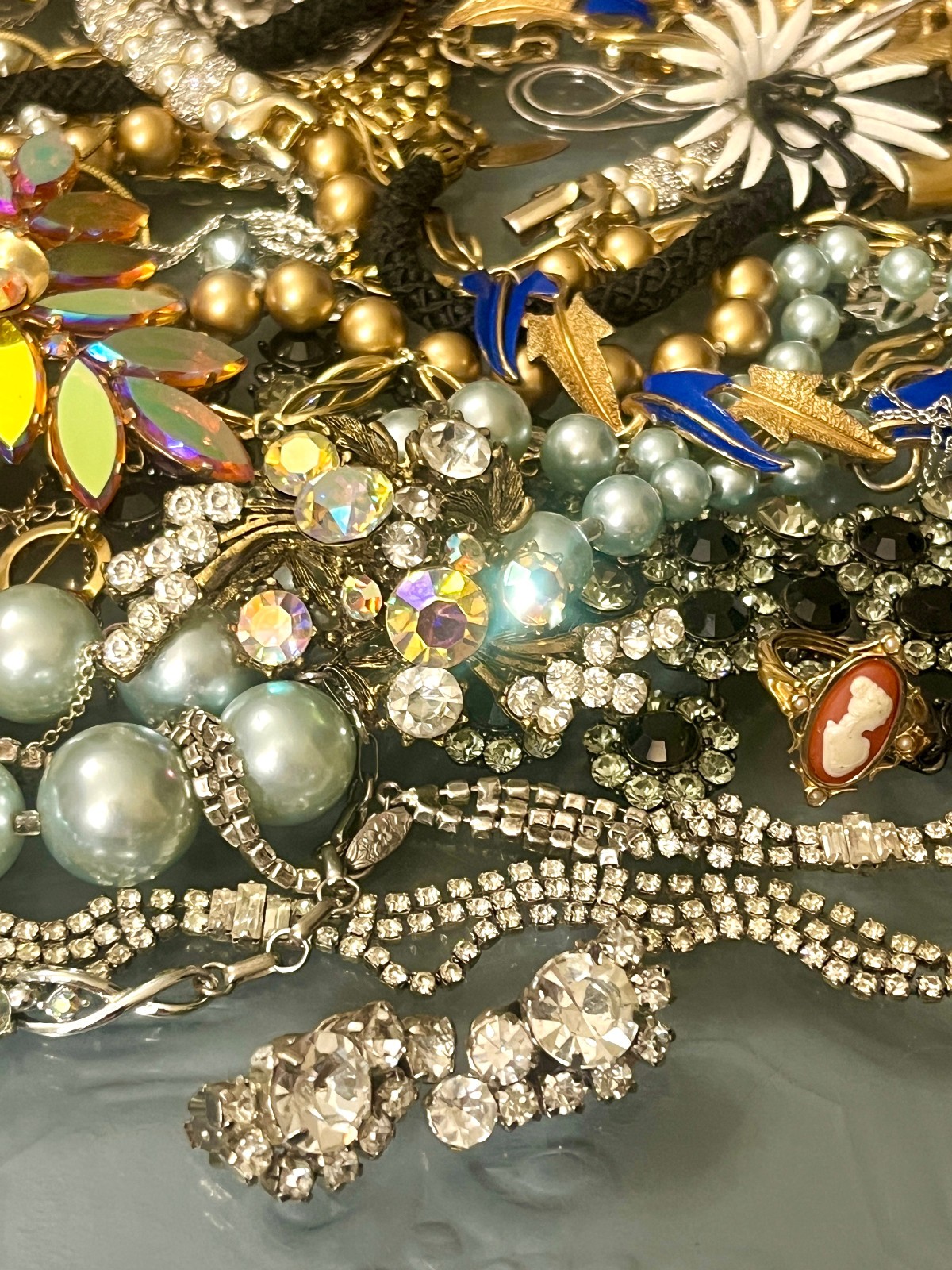 Vintage & Costume Jewelry Lot Coro Mode Art Trifari 1928 ART Rhinestone +