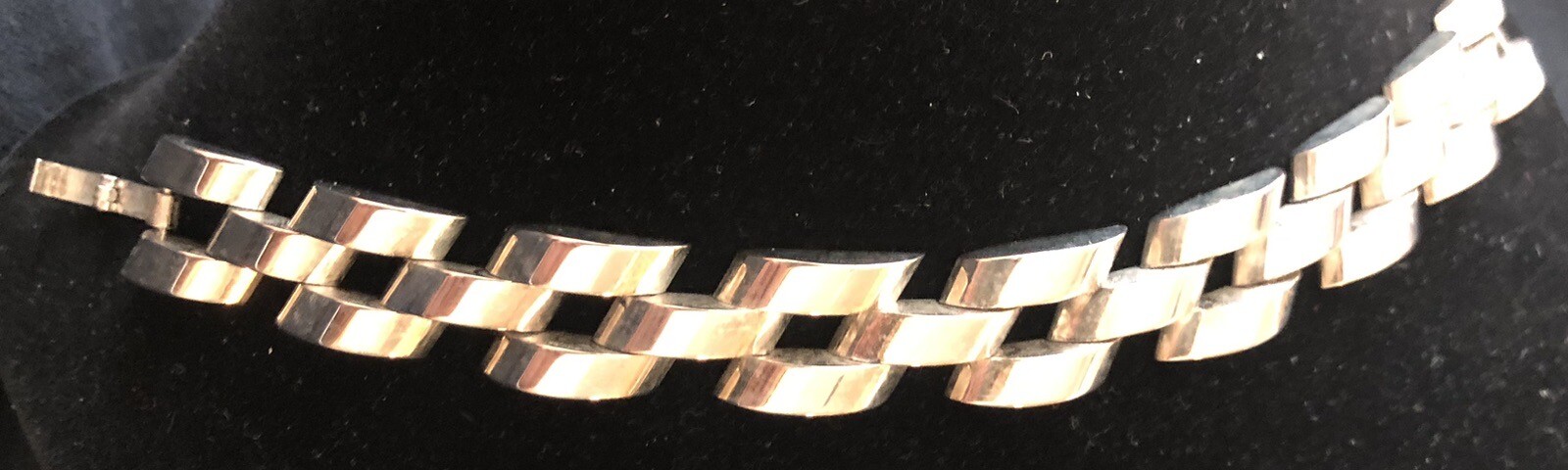 Vintage Modernist Half Circle Links with Rounded Top Silverplate Bracelet