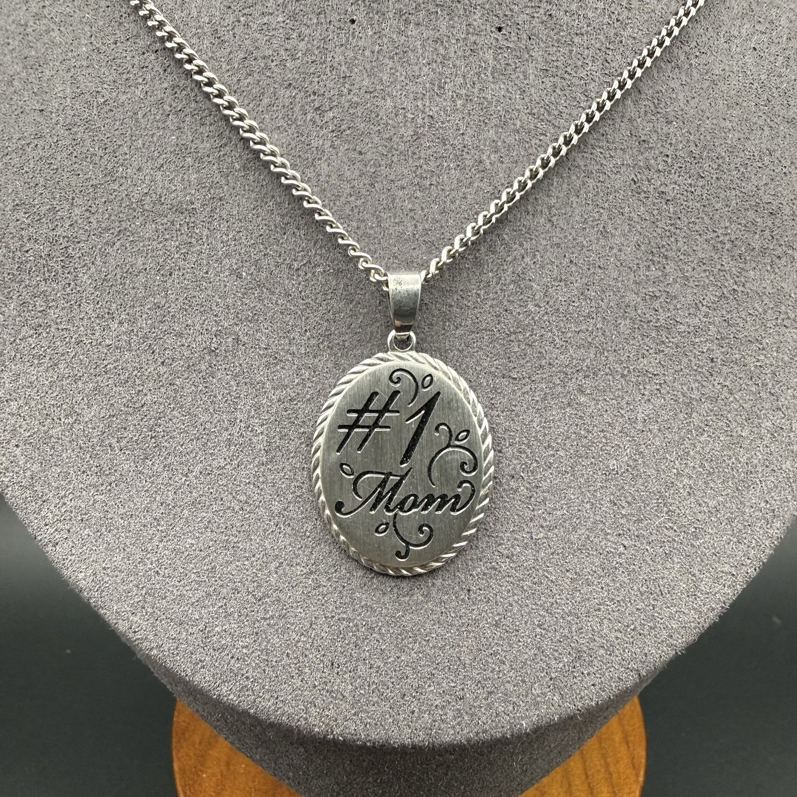 Vintage #1 Mom Pendant Necklace Silver Tone Black Enamel Minimalist Gift for Mom