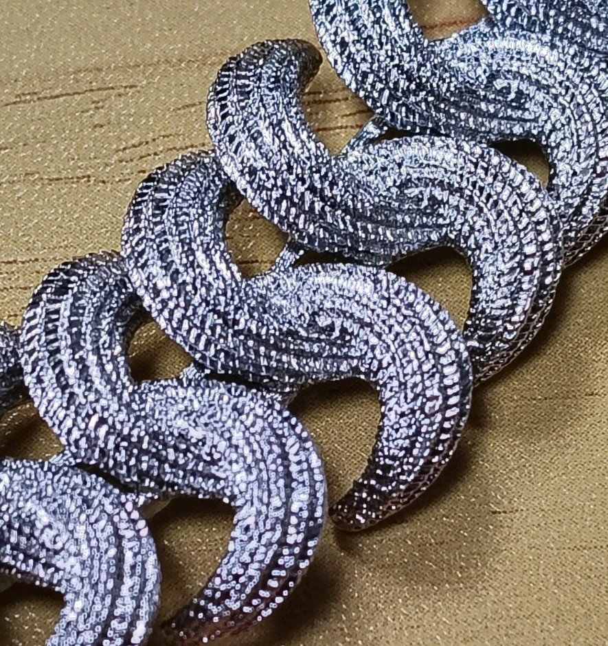 Vintage Monet Articulated Link Bracelet W/Safety Chain Silvertone/S Curve/7″