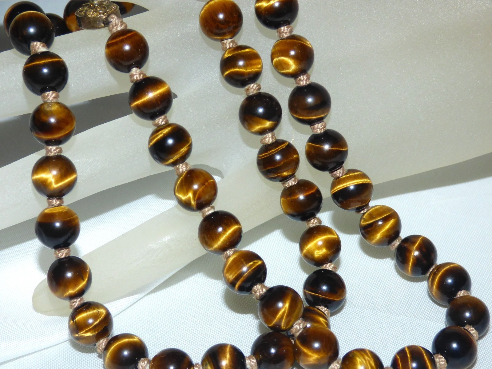 1960s Tiger’s Eye Gemstone Hand knotted GOLD VERMEIL on SILVER clasp Necklace
