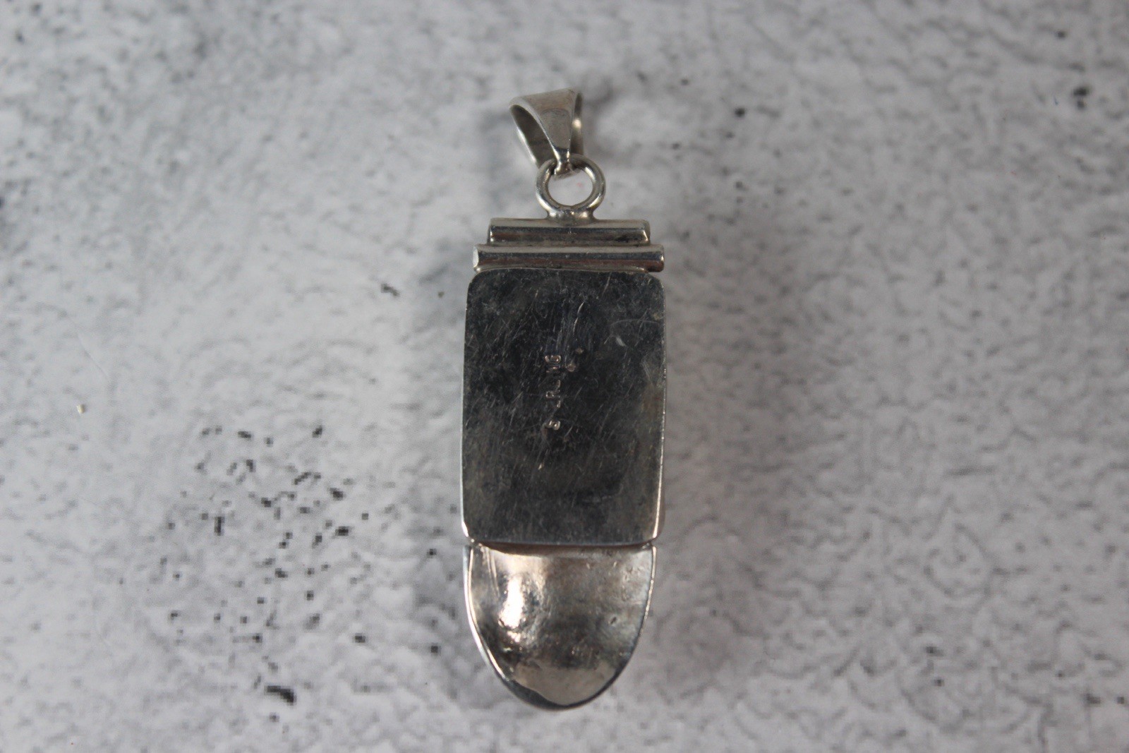 Vintage Sterling Silver and Malachite Oblong South Western Pendant