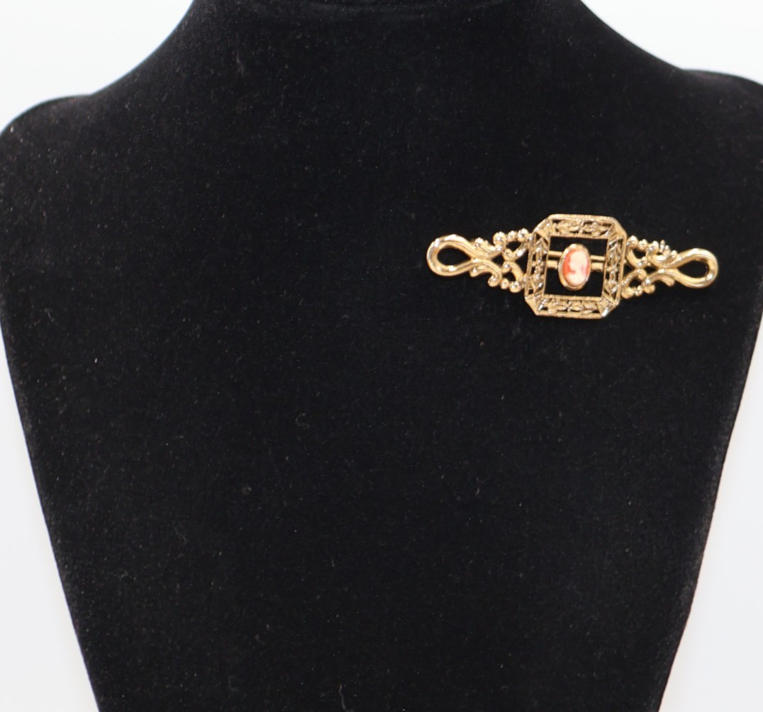 Vintage Tacoa Goldtone Brooch Featuring Fligree Bar with Center Pink Cameo