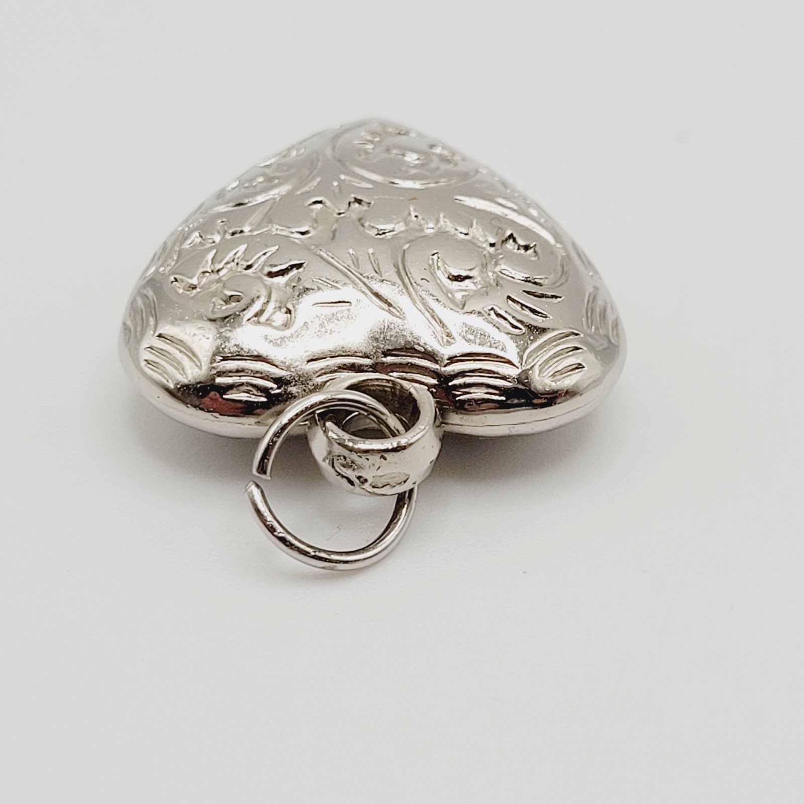 Puffed Puffy Puff Heart Silver Tone Acrylic Engraved Pattern Vintage Pendant