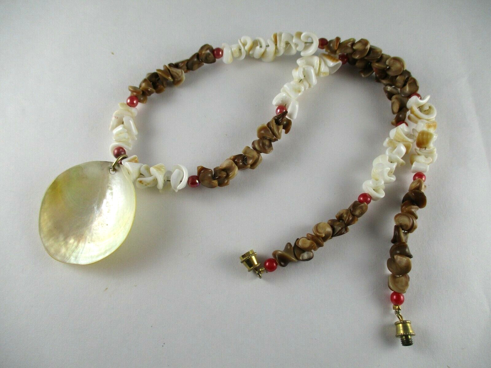 17″ SHELL NECKLACE GOLDTONE WITH SHELLS AND SMALL RED BEADS (71)