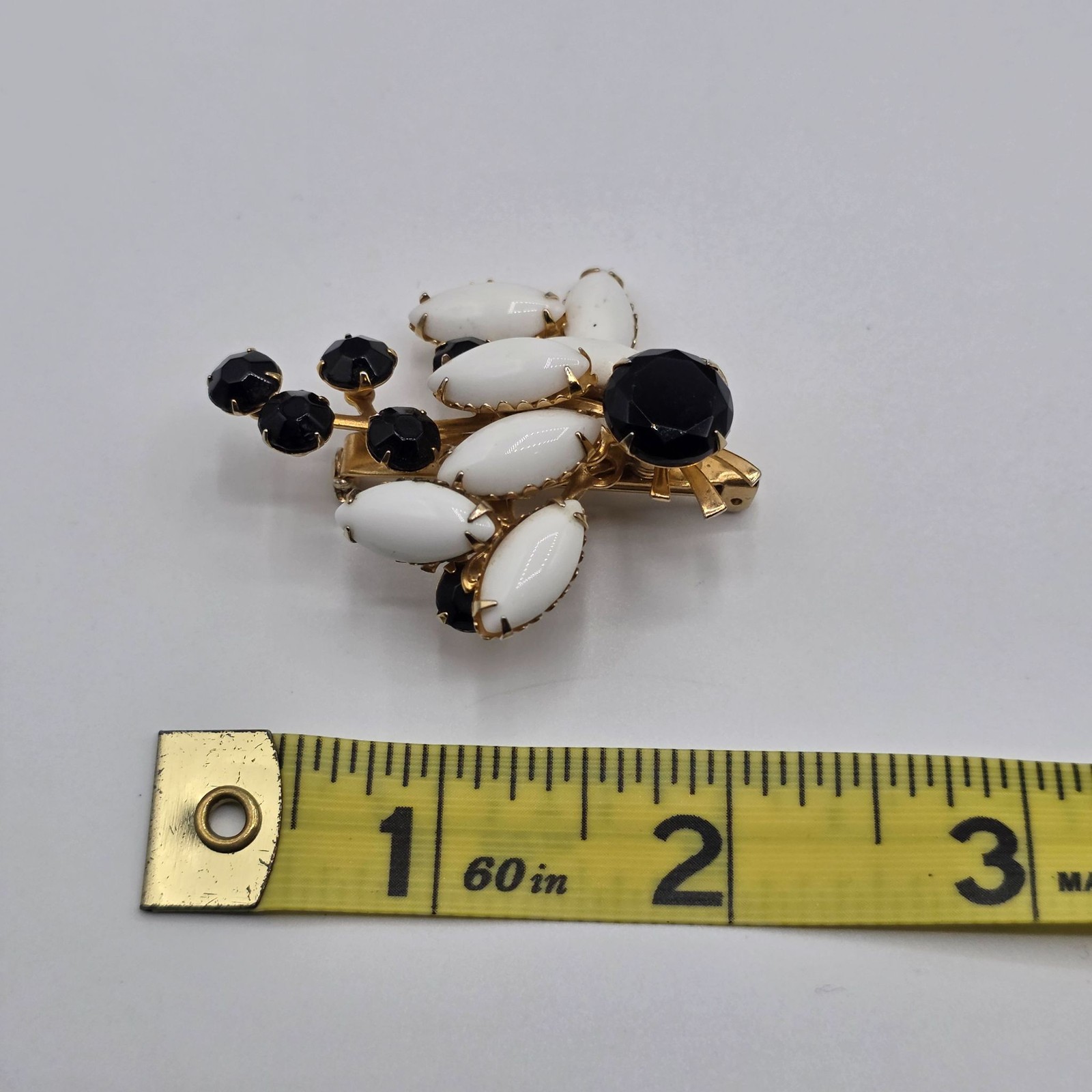 Vintage Art Deco Brooch White Black Stone Gold Tone Floral Bouquet Pin Jewelry