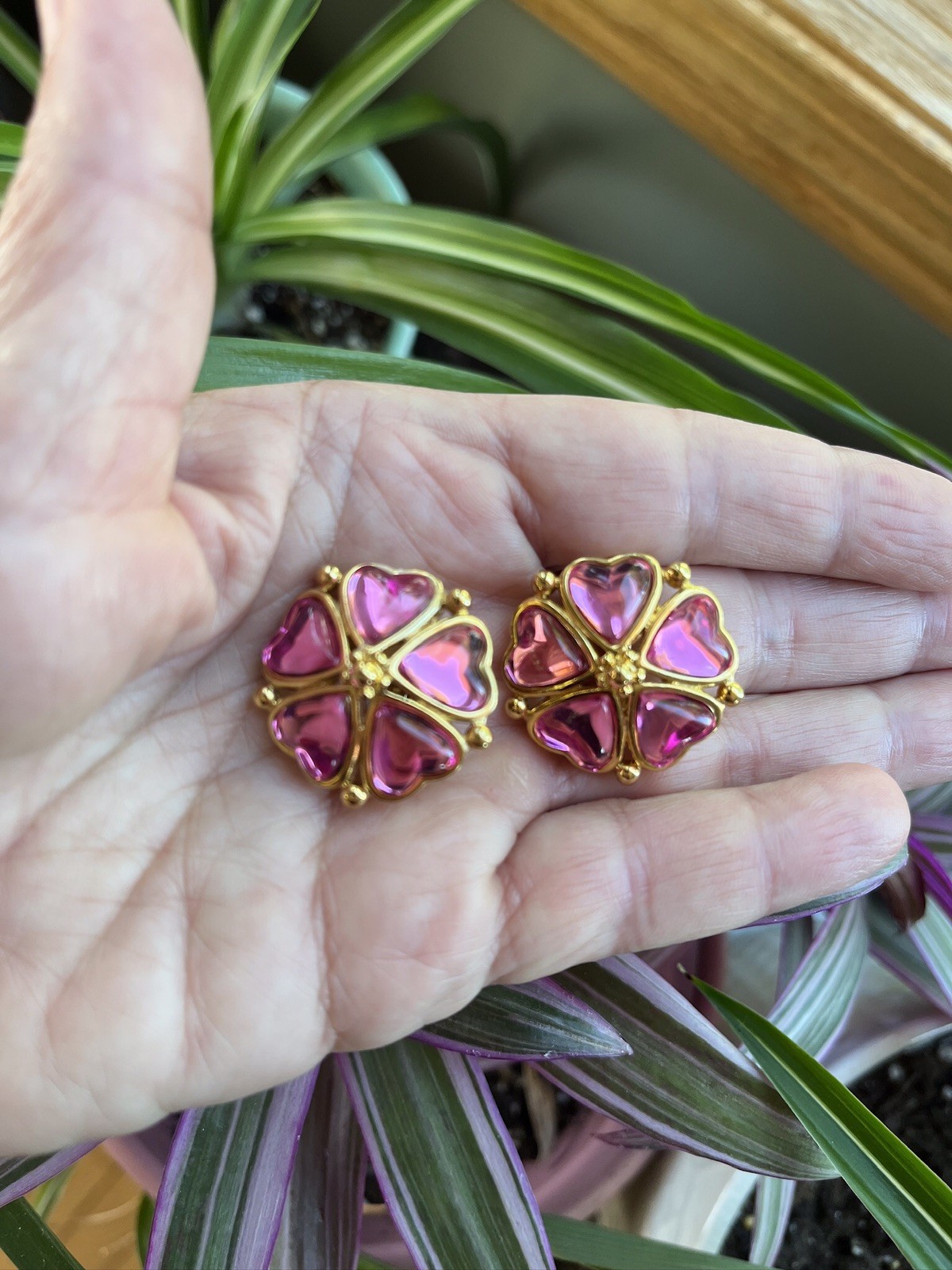 Trifari TM Pink Lucite Heart Cabochons In Gold Tone Setting Clip On Earrings Vtg