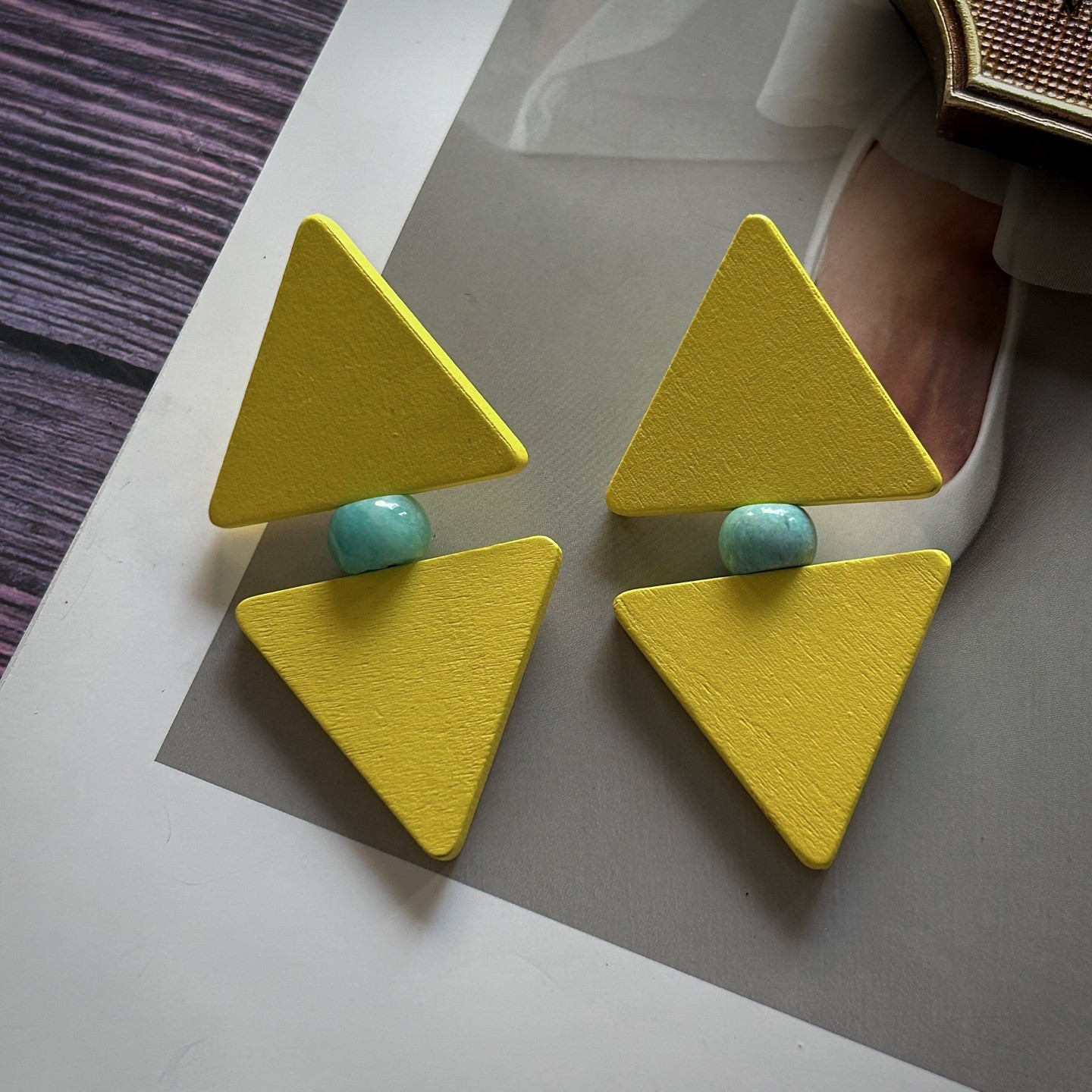 2pcs Chic Retro Relief Earrings Gold Tone Mixed Styles Daily Accessory Gift