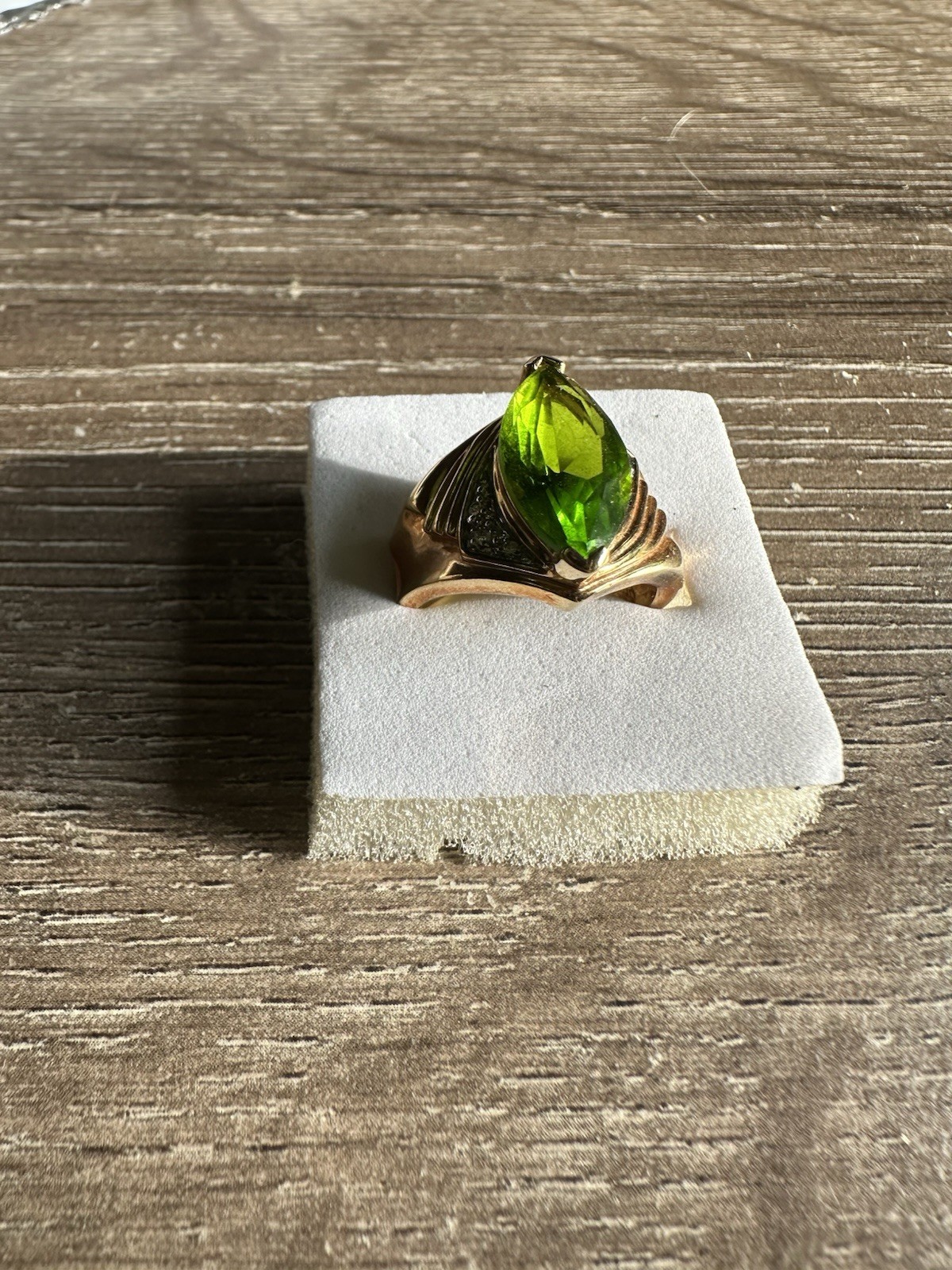 Sterling Silver Stamped 925 Gold Wash Glass Peridot CZ Vintage Cocktail Ring 7