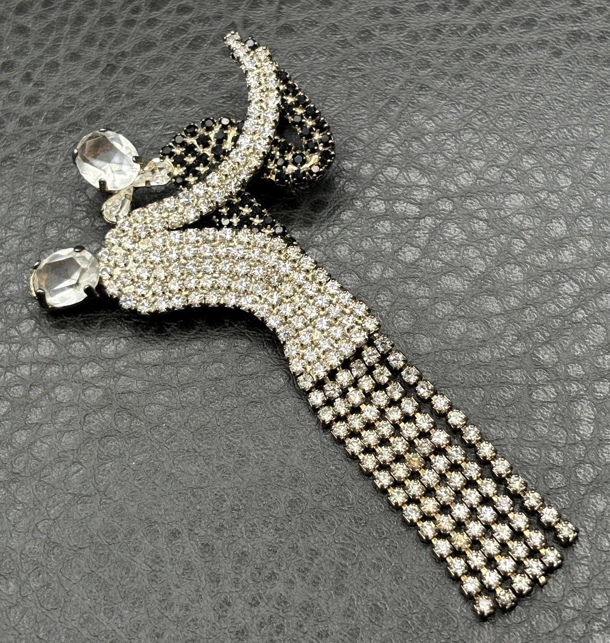 Vintage Rhinestone Dancing Couple Brooch Pin Black Clear Crystal Art Deco Style